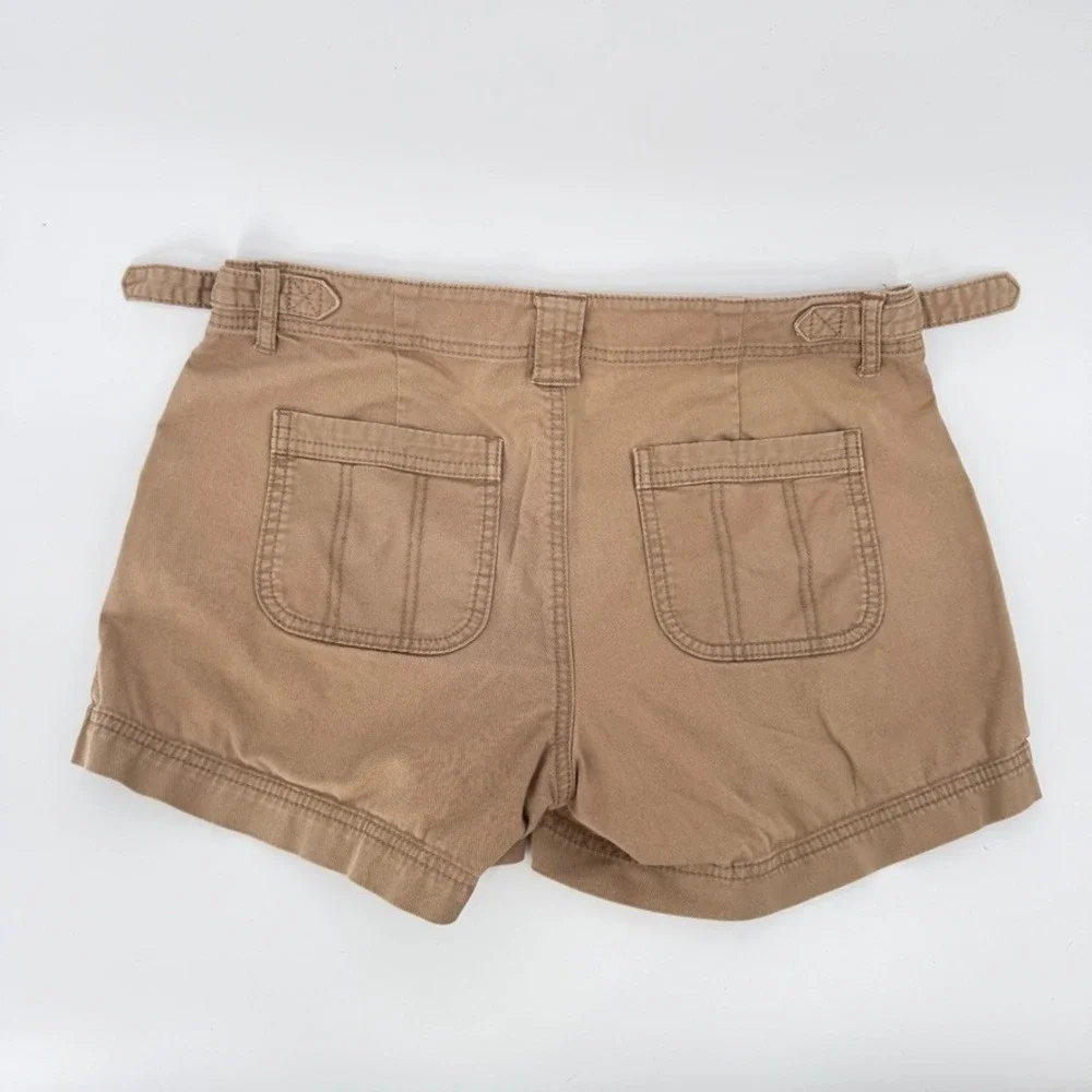 Athleta Organic Cotton Casual Khaki Shorts Side Tabs Casual Summer Size 4 Tan - Picture 2 of 7